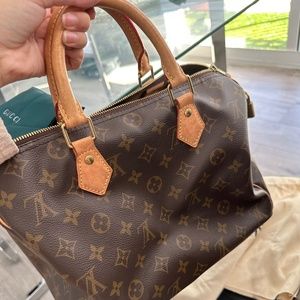 Louis Vuitton Speedy 30